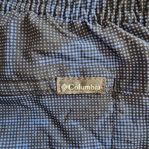 Nike & Columbia Bundle Shorts Set Size Large - Picture 3 of 3